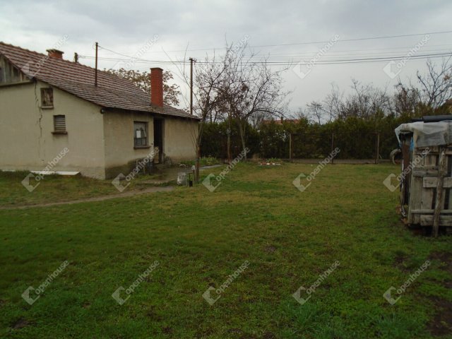Eladó telek, Cserkeszőlőn 2 M Ft / költözzbe.hu