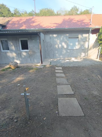 Eladó sorház, Pécsett, Somogy utcában 16.4 M Ft, 2 szobás