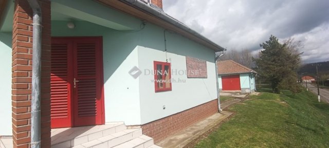 Eladó családi ház, Helesfán 17.999 M Ft, 2 szobás