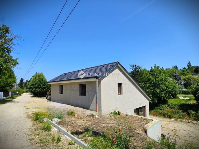 Eladó családi ház, Győrújbaráton 138 M Ft, 4 szobás