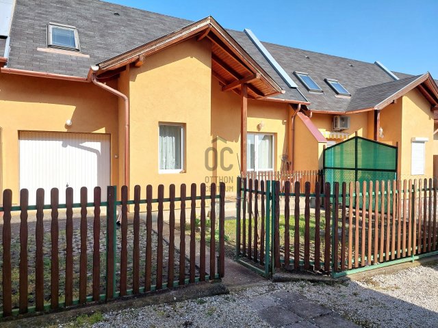 Eladó családi ház, Balatonszárszón 74.5 M Ft, 4 szobás