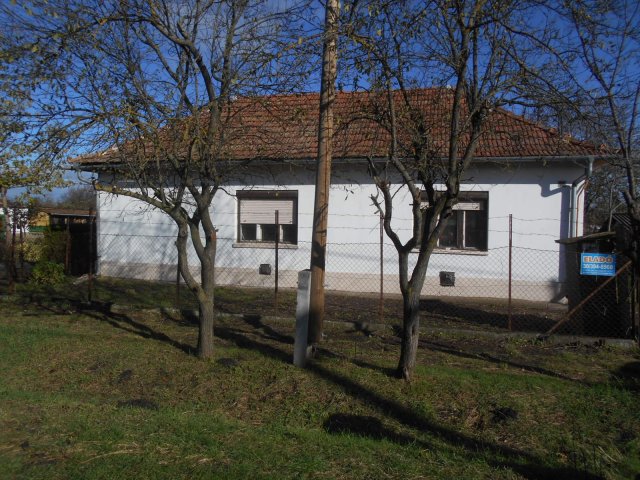 Eladó családi ház, Kaszaperen, Rákóczi utcában 4.7 M Ft