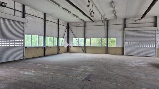 Kiadó ipari ingatlan, Kecskeméten 700 E Ft / hó