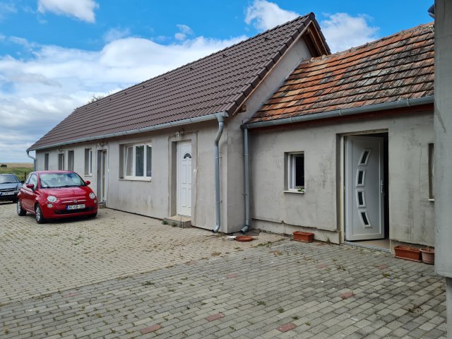 Eladó családi ház, Ráckeresztúron 68 M Ft, 5 szobás