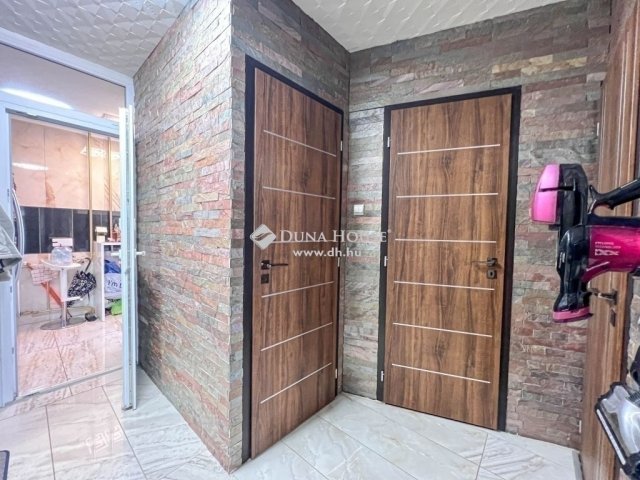 Eladó panellakás, Budapesten, XX. kerületben 59.9 M Ft, 2 szobás