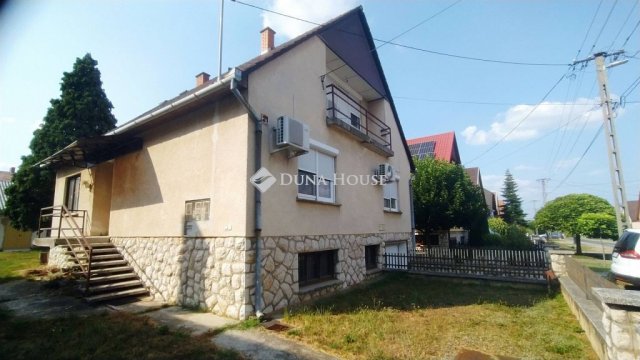 Eladó családi ház, Bonyhádon 56 M Ft, 4 szobás