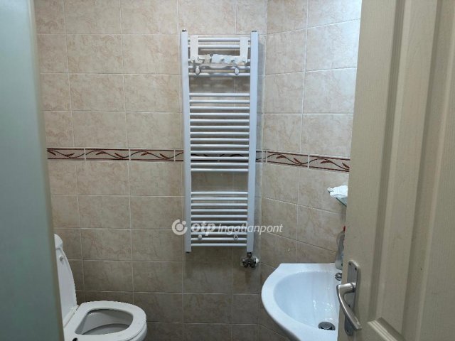 Eladó családi ház, Siófokon 135 M Ft, 5 szobás