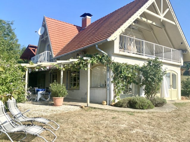 Eladó családi ház, Rezin 109 M Ft, 3 szobás