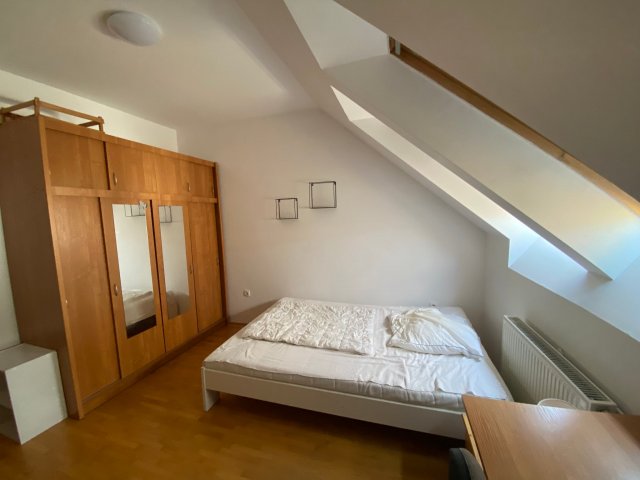 Kiadó téglalakás, albérlet, Pécsett 280 E Ft / hó, 3 szobás
