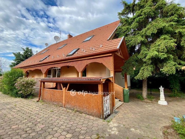 Eladó családi ház, Kecskeméten 89.99 M Ft, 5 szobás