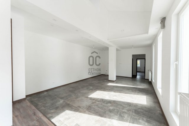 Eladó családi ház, Székesfehérvárott 89.9 M Ft, 5 szobás