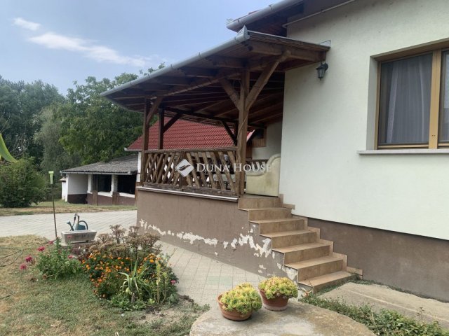 Eladó családi ház, Bogyiszlón 40 M Ft, 4 szobás