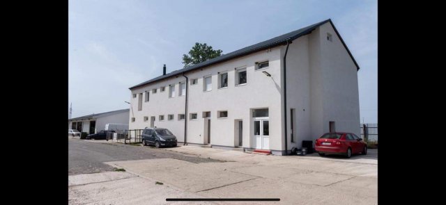 Kiadó ipari ingatlan, Szegeden 1000 E Ft / hó