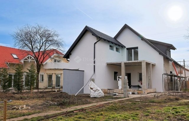 Eladó téglalakás, Budapesten, XVIII. kerületben 92 M Ft