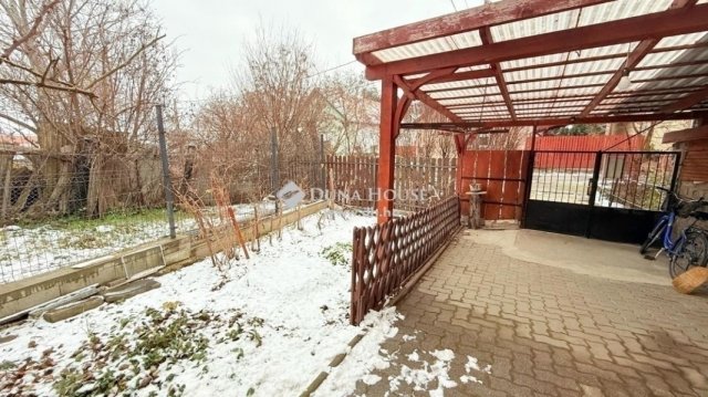 Eladó családi ház, Dunabogdányban 60 M Ft, 4+1 szobás