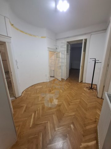 Eladó téglalakás, Budapesten, V. kerületben 299.5 M Ft, 6 szobás