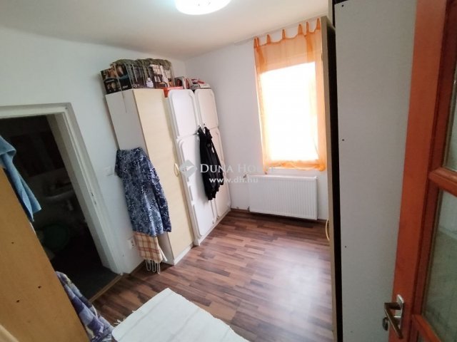 Eladó családi ház, Szigetszentmiklóson 79 M Ft, 6 szobás