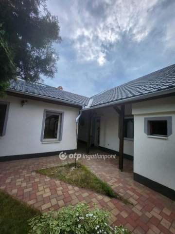 Eladó téglalakás, Budapesten, XX. kerületben 69.89 M Ft