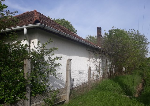 Eladó családi ház, Békésen, Szikszai Sándor utcában 8.2 M Ft