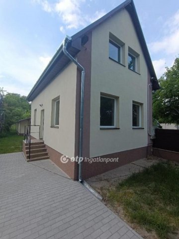 Eladó családi ház, Szigetszentmiklóson 69.9 M Ft, 2+2 szobás