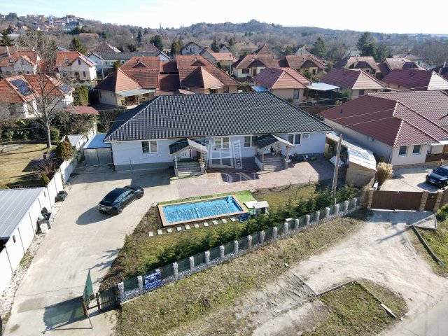 Eladó ikerház, Szadán 63 M Ft, 3 szobás / költözzbe.hu