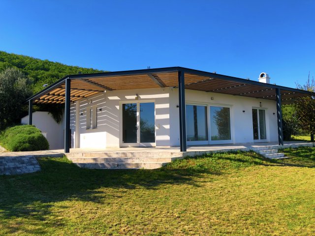 Eladó családi ház, Csopakon 349 M Ft, 3 szobás