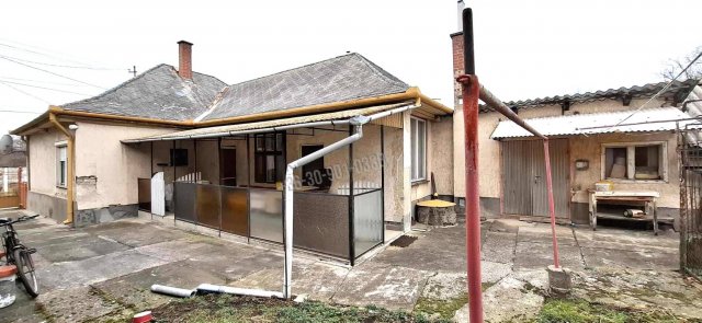 Eladó családi ház, Lőrinciben 19.9 M Ft, 2+2 szobás
