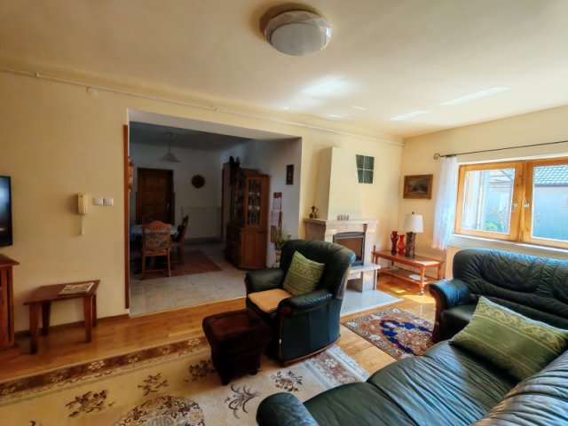 Eladó családi ház, Csabdiban 149.9 M Ft, 4+1 szobás