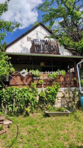 Eladó telek, Pécsett 10 M Ft / költözzbe.hu
