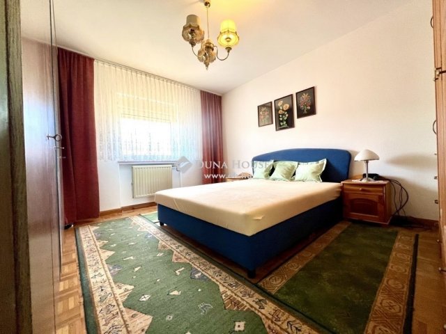 Eladó családi ház, Balatonalmádiban 140 M Ft, 4 szobás