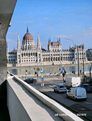 Eladó téglalakás, Budapesten, I. kerületben 150 M Ft, 3 szobás