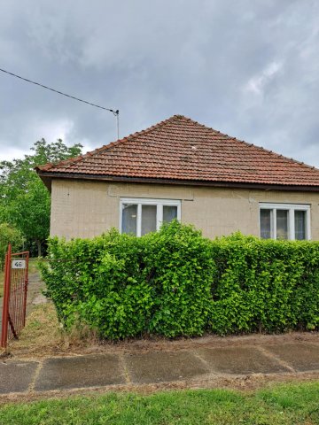 Eladó családi ház, Tataházán 11 M Ft, 3 szobás