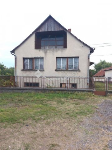 Eladó családi ház, Izsákon 29.9 M Ft, 3 szobás