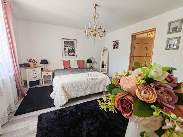 Eladó családi ház, Siófokon 72.99 M Ft, 2 szobás