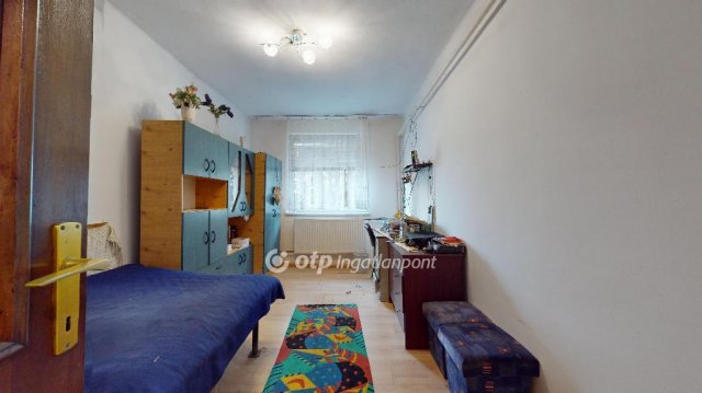 Eladó családi ház, Tiszakeszin 11.5 M Ft, 3 szobás