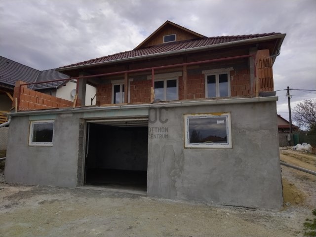 Eladó családi ház, Érden 135 M Ft, 5 szobás