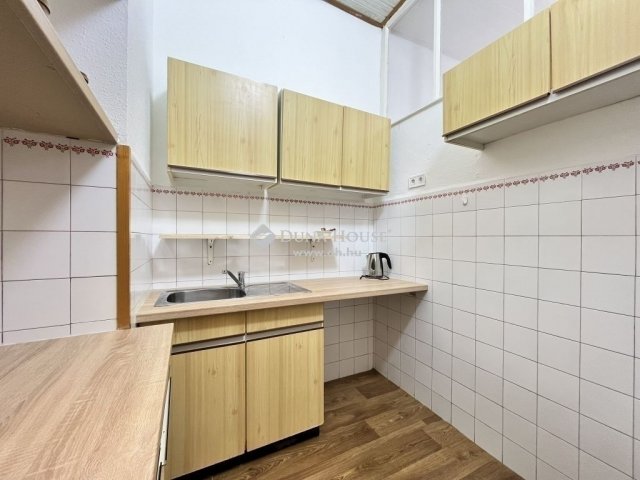 Eladó ikerház, Vecsésen 49.9 M Ft, 3 szobás