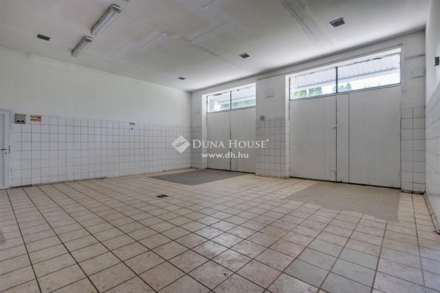 Eladó ipari ingatlan, Solton 565.6 M Ft / költözzbe.hu
