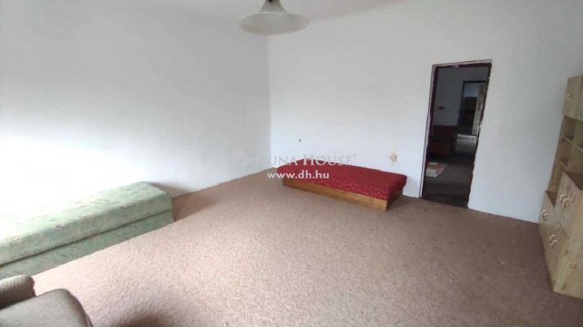 Eladó családi ház, Töttösön 13.5 M Ft, 4 szobás