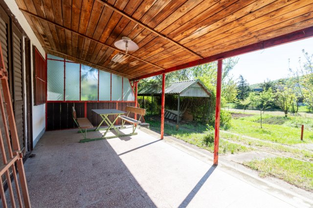 Eladó családi ház, Kincsesbányán 26.9 M Ft, 2 szobás