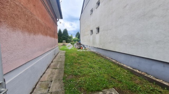 Eladó családi ház, Zalaegerszegen 35 M Ft, 2 szobás