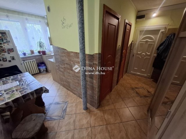 Eladó panellakás, Kiskunfélegyházán 34.9 M Ft, 2 szobás