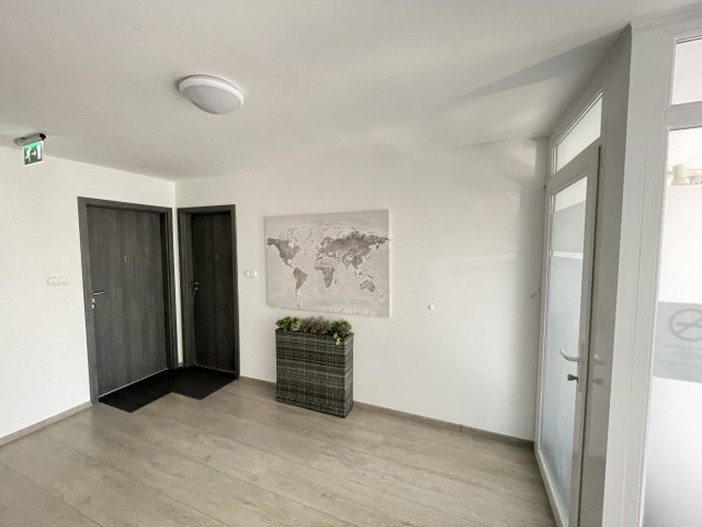 Eladó iroda, Pécsett 479 M Ft, 6 szobás / költözzbe.hu