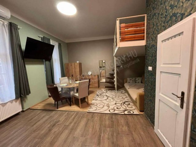 Kiadó téglalakás, albérlet, Budapesten, V. kerületben, 1 szobás