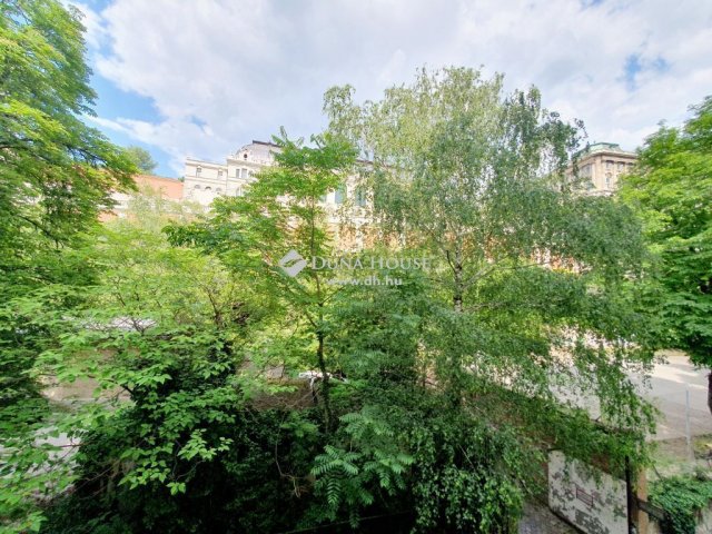 Eladó téglalakás, Budapesten, I. kerületben 94.9 M Ft, 2 szobás