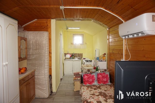 Eladó családi ház, Bugyin 19.5 M Ft, 1 szobás