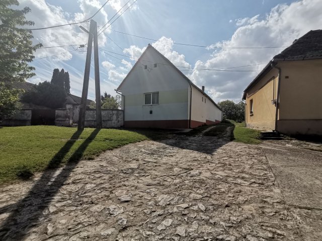 Eladó családi ház, Nagynyárádon 10.9 M Ft, 4 szobás