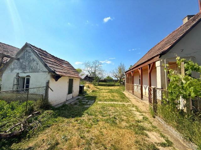 Eladó családi ház, Kislángon 11.5 M Ft, 2 szobás