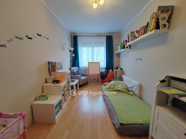 Eladó panellakás, Budapesten, X. kerületben 69.9 M Ft, 3 szobás
