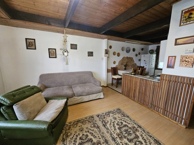 Eladó családi ház, Nagytevelen 24.9 M Ft, 1+2 szobás